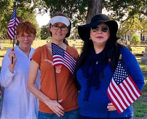 Chapter members placed flags today at Oakwood Cemetery in honor of WWI veterans.