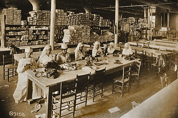 WWI Knitting Instructors - 1918